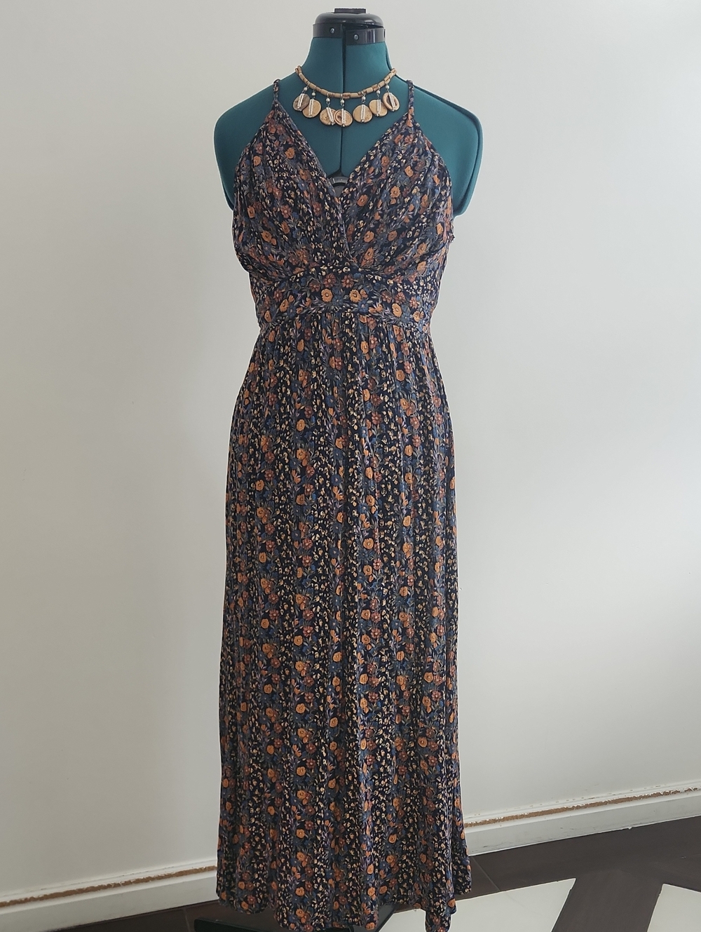 🏖 Floral V-Neck Halter Maxi Beach Dress in Navy and Rust Sz S/M